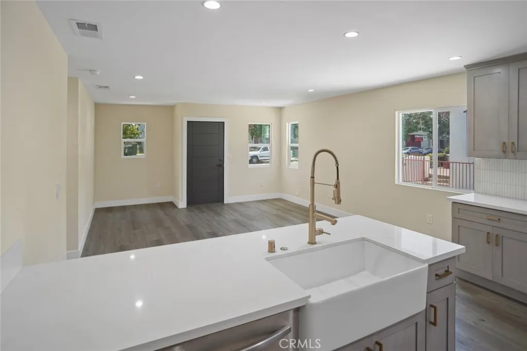 Additional image 5 of 3123 Hyde Park Boulevard, Los Angeles, CA 90043