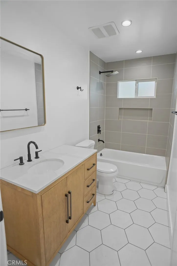 Additional image 39 of 3123 Hyde Park Boulevard, Los Angeles, CA 90043