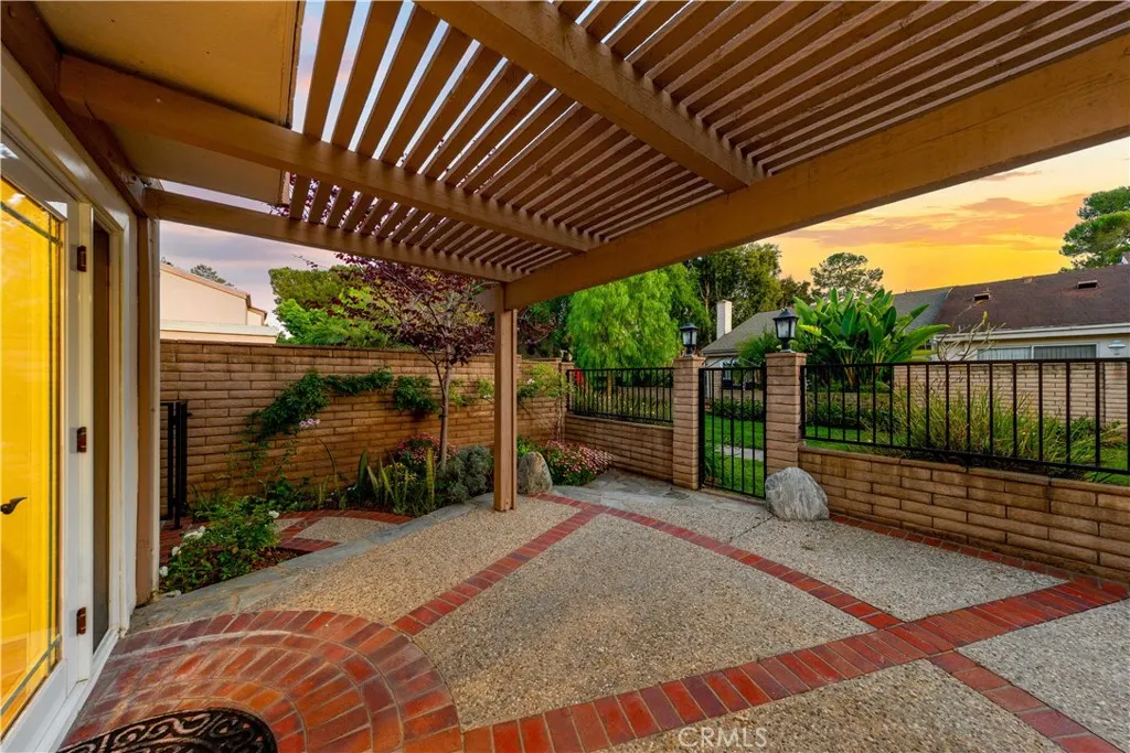 Additional image 46 of 54 Willow Tree Ln, Irvine, CA 92612