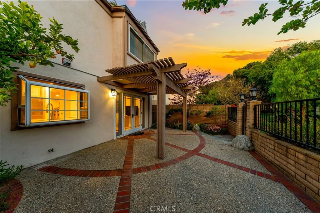 Additional image 113 of 54 Willow Tree Ln, Irvine, CA 92612