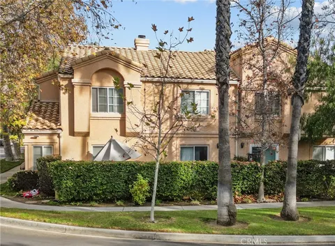 25216 Steinbeck Avenue Unit F, Stevenson Ranch, CA MLS: SR24250821