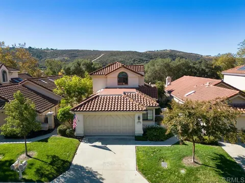 2533 Holly Valley Dr., Vista, CA 92084 - MLS#: NDP2410379