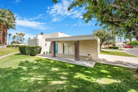1692 Fairway Circle, Palm Springs, CA MLS: OC25074464