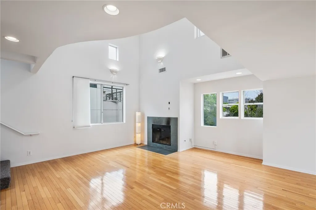 Additional image 79 of 1240 25th Street Unit 1, Santa Monica, CA 90404