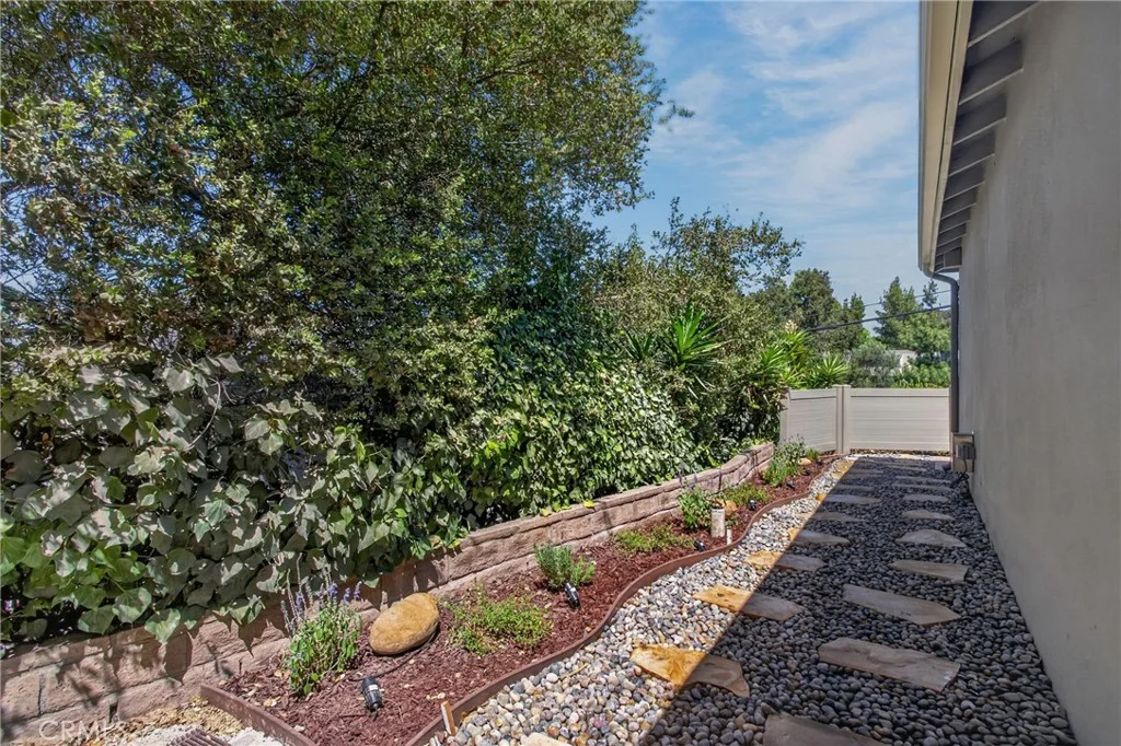3370 Coy, Sherman Oaks, CA 91423