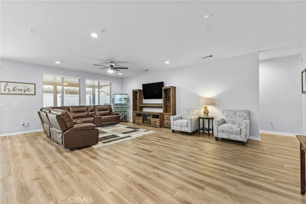 Additional image 46 of 718 Torrey Court, Perris, CA 92571