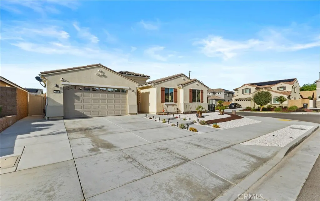 Additional image 4 of 718 Torrey Court, Perris, CA 92571