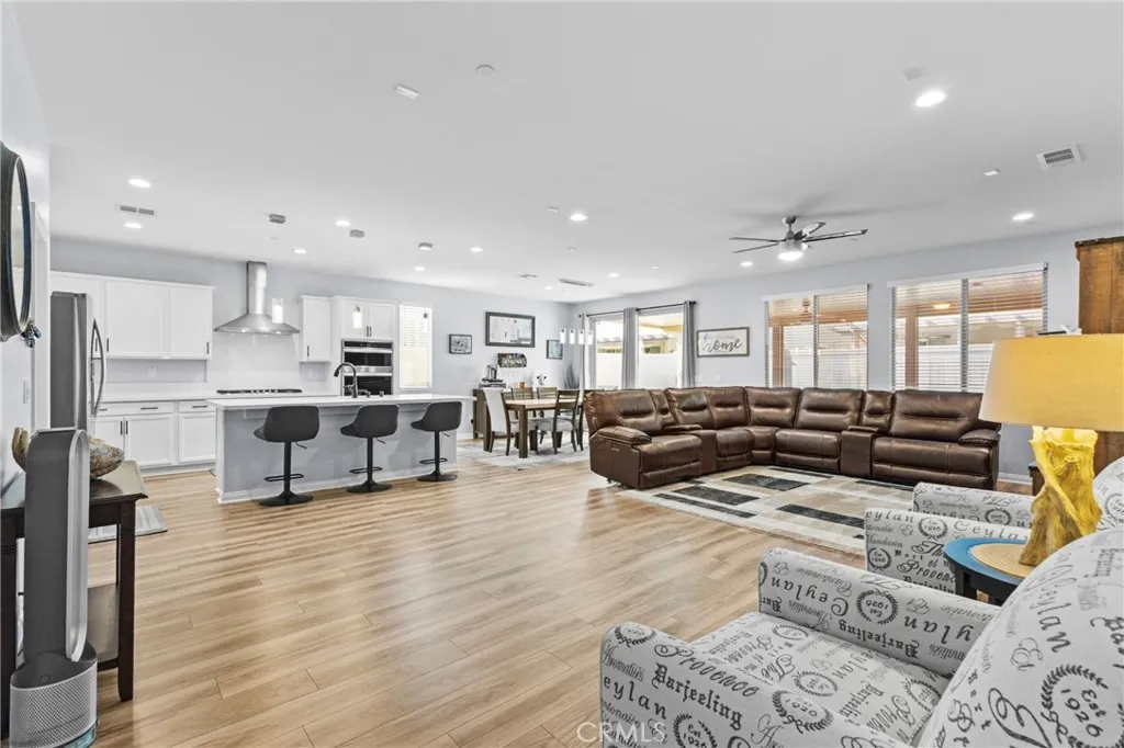 Additional image 9 of 718 Torrey Court, Perris, CA 92571