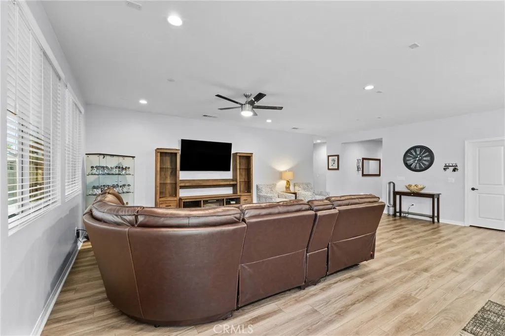 Additional image 10 of 718 Torrey Court, Perris, CA 92571