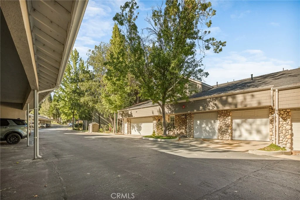 366 Lake Resort Rd, Lake Arrowhead, CA 92352