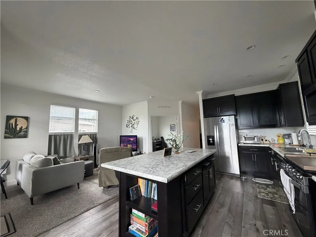 Additional image 3 of 21001 Plummer St Unit 37, Chatsworth, CA 91311