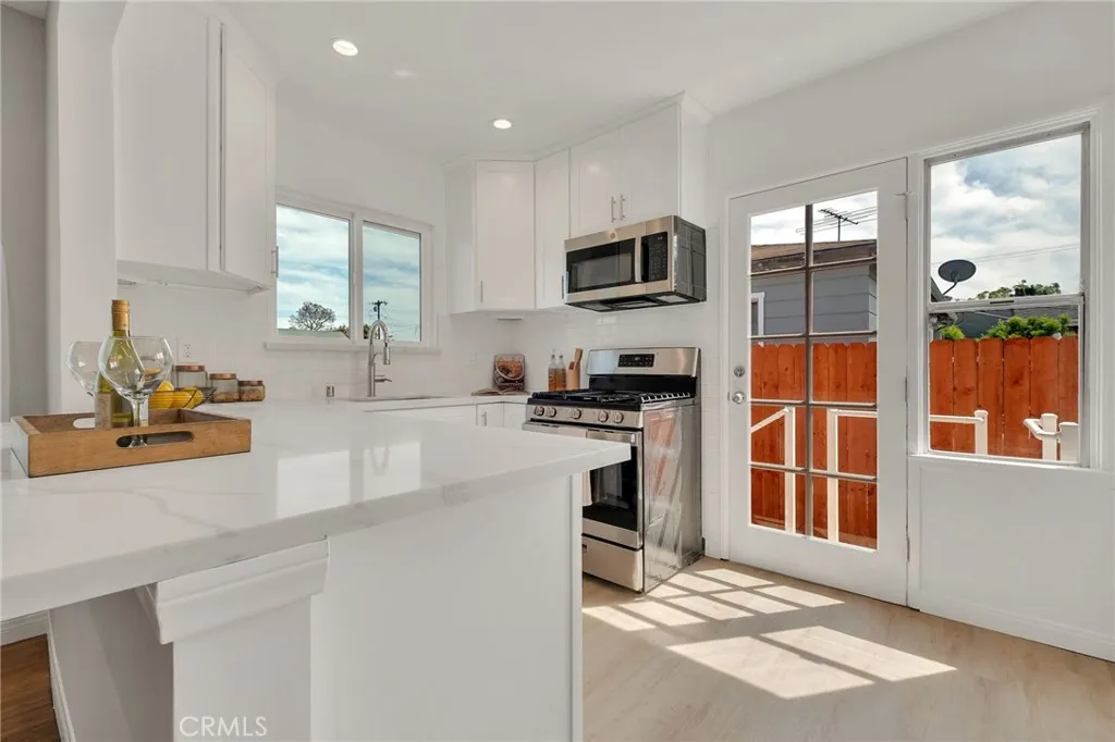 Additional image 12 of 3827 Lomina Ave, Long Beach, CA 90808