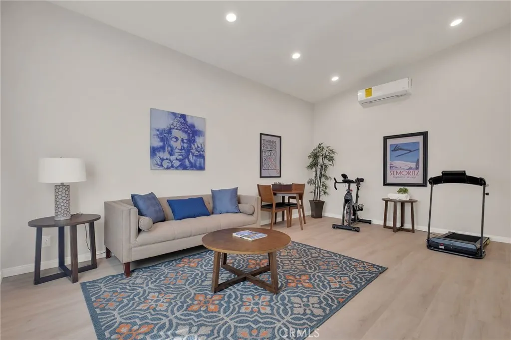 Additional image 30 of 3827 Lomina Ave, Long Beach, CA 90808