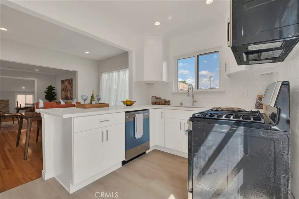 Additional image 10 of 3827 Lomina Ave, Long Beach, CA 90808