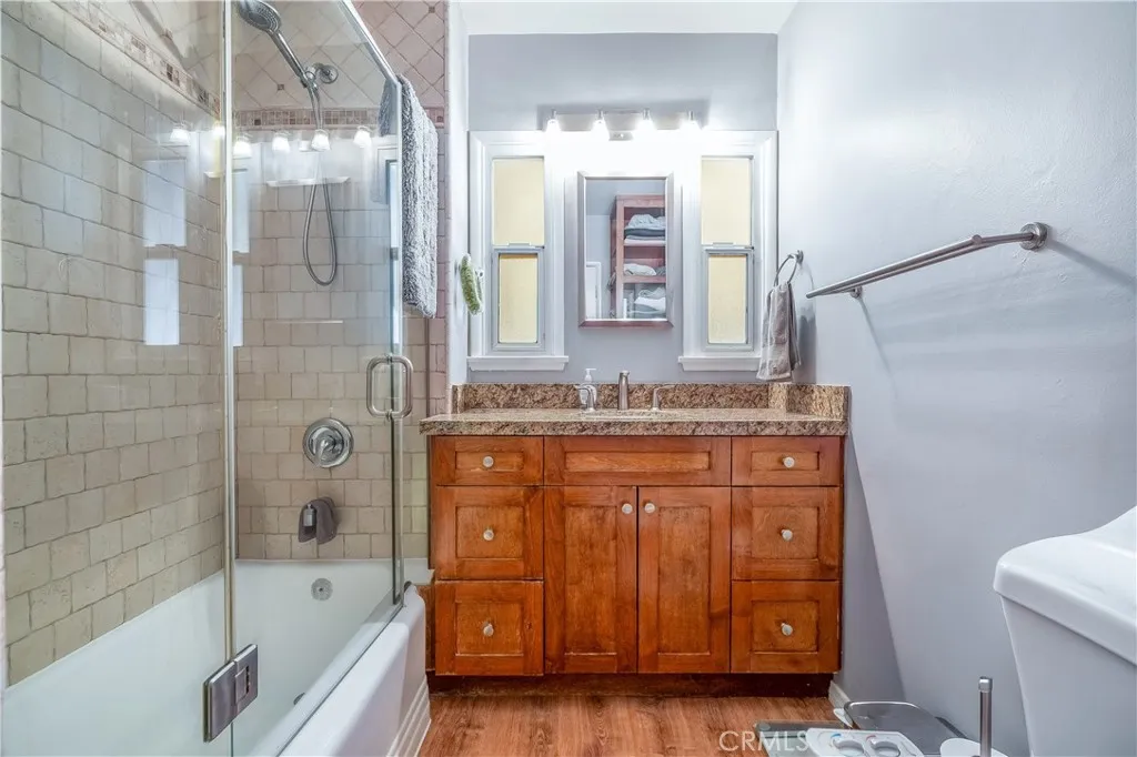 Additional image 27 of 17504 Hamlin St, Van Nuys, CA 91406