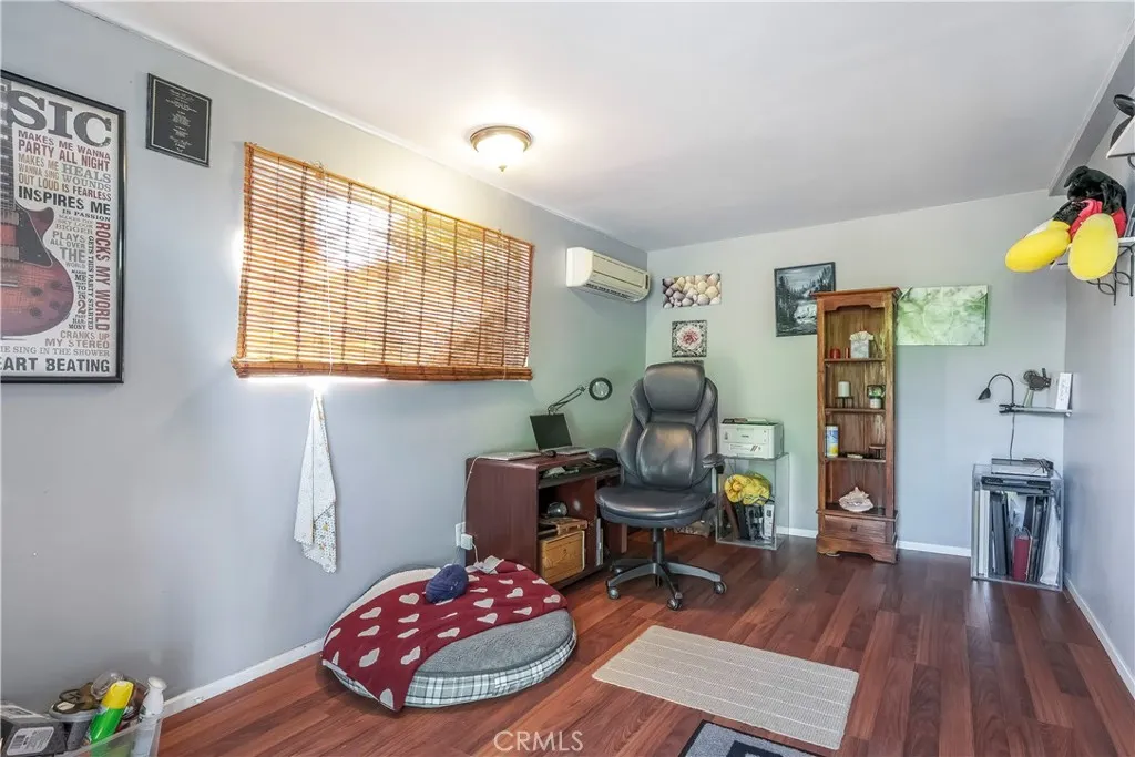 Additional image 52 of 17504 Hamlin St, Van Nuys, CA 91406