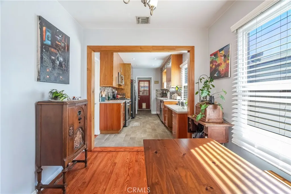 Additional image 71 of 17504 Hamlin St, Van Nuys, CA 91406