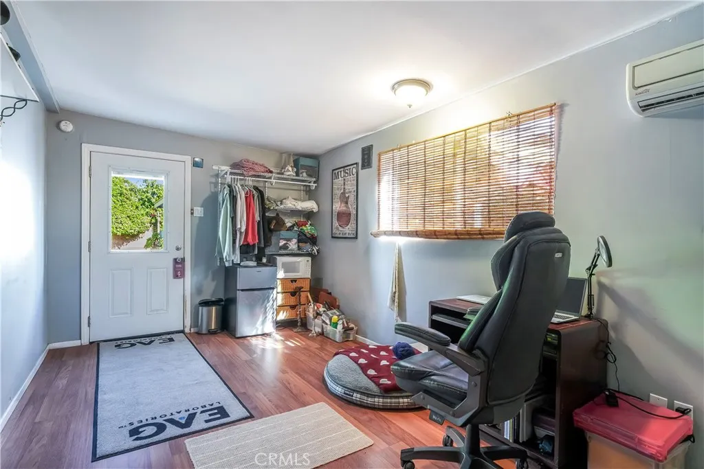 Additional image 107 of 17504 Hamlin St, Van Nuys, CA 91406