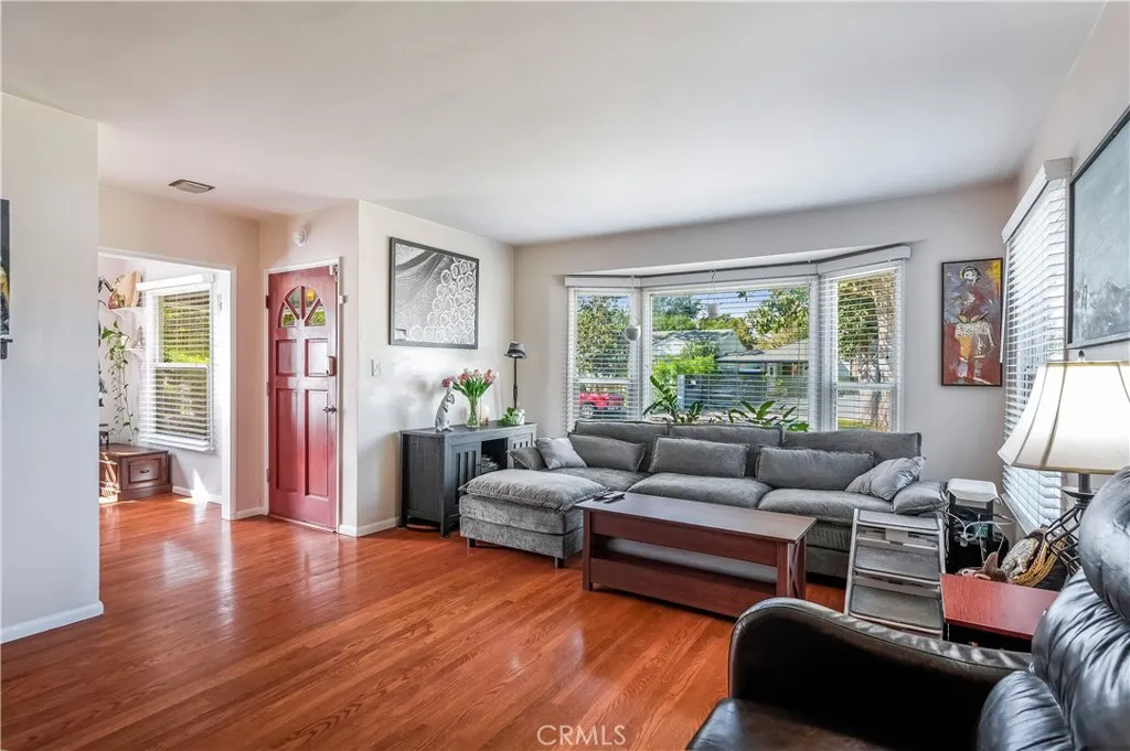 Additional image 64 of 17504 Hamlin St, Van Nuys, CA 91406