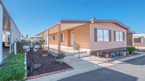 35218 Fir Avenue Unit 118, Yucaipa, CA MLS: IG25044582
