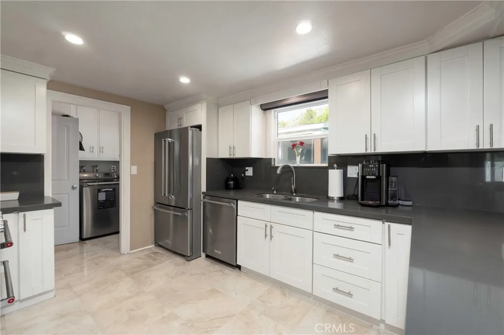 Additional image 17 of 5481 Peacock Ln, Riverside, CA 92505