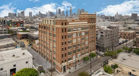 1850 Industrial Street Unit 211, Los Angeles, CA MLS: P1-20087