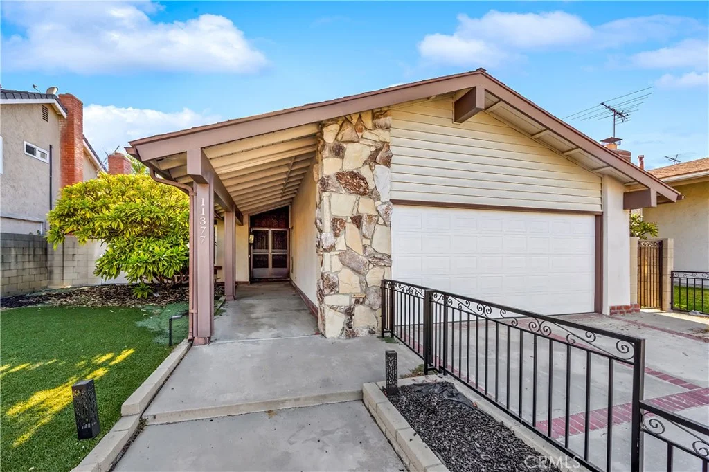 11377 Madeira St, Cypress, CA 90630