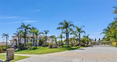 10817 Carriage Drive, Rancho Cucamonga, CA MLS: CV25076818