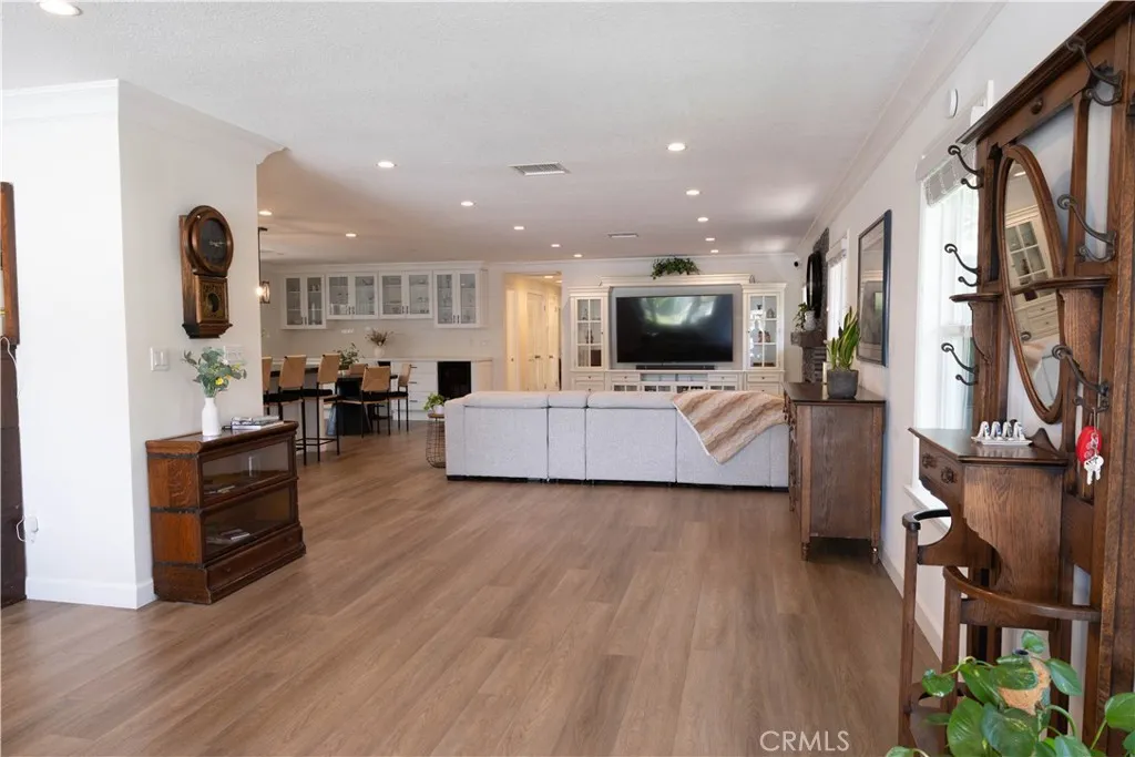 Additional image 17 of 245 Brentwood St, Costa Mesa, CA 92627