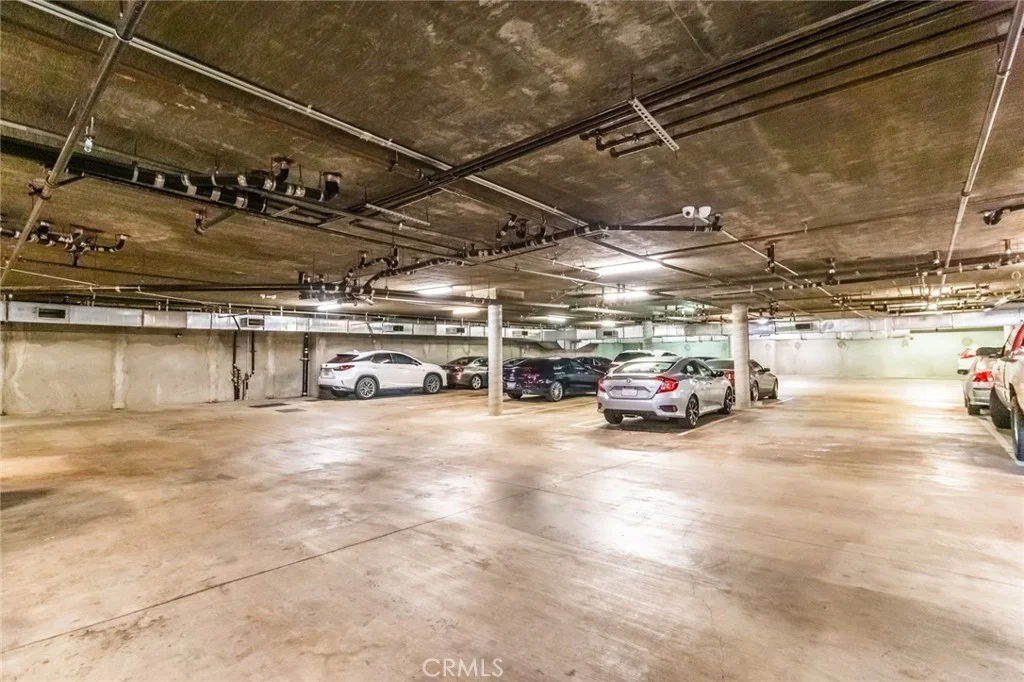 10862 Bloomfield St Unit 203, Toluca Lake, CA 91602