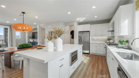 26676 Blue Hills Loop, Valencia, CA MLS: OC25094084