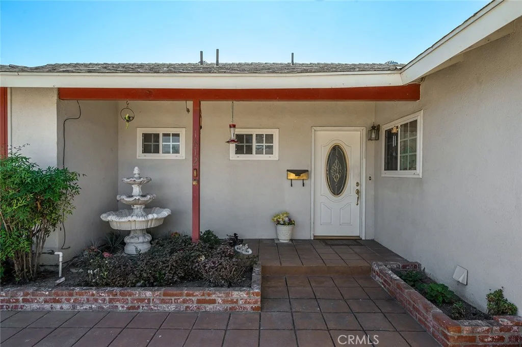 1612 E Riverview Avenue, Orange, CA 92865 photo 3