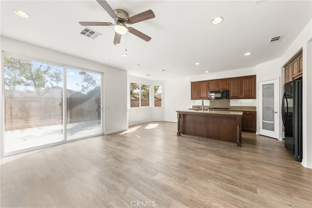 14351 Pointer Loop, Eastvale, CA 92880 photo 3