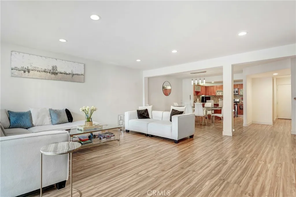 Additional image 5 of 18324 Clark St Unit 119, Tarzana, CA 91356