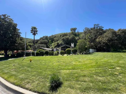32369 Wiskon Way W, Pauma Valley, CA MLS: PTP2502916