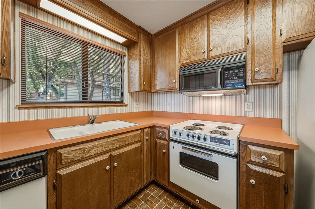 Additional image 70 of 2810 Greenway Dr, Kelseyville, CA 95451