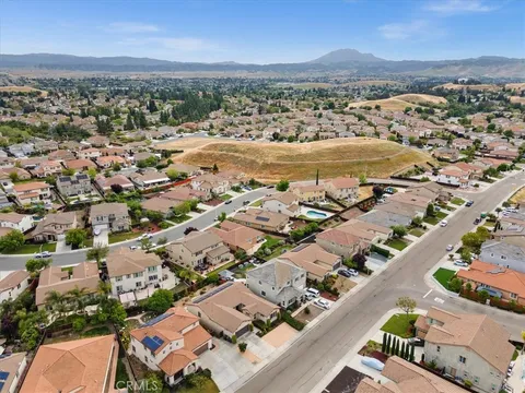 4617 Hidden Glen Drive, Antioch, CA MLS: FR25095098
