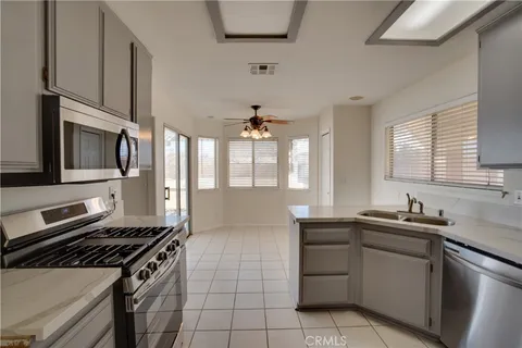 27299 Peach Tree Lane, Helendale, CA 92342 - MLS#: PW25049289