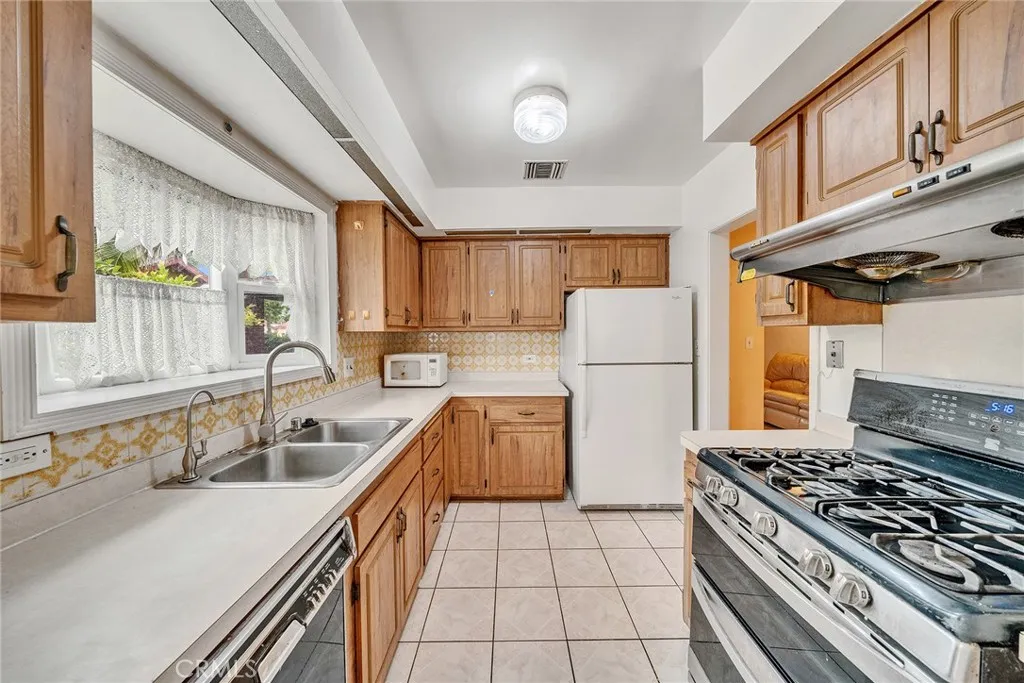Additional image 22 of 1300 S Date, Alhambra, CA 91803