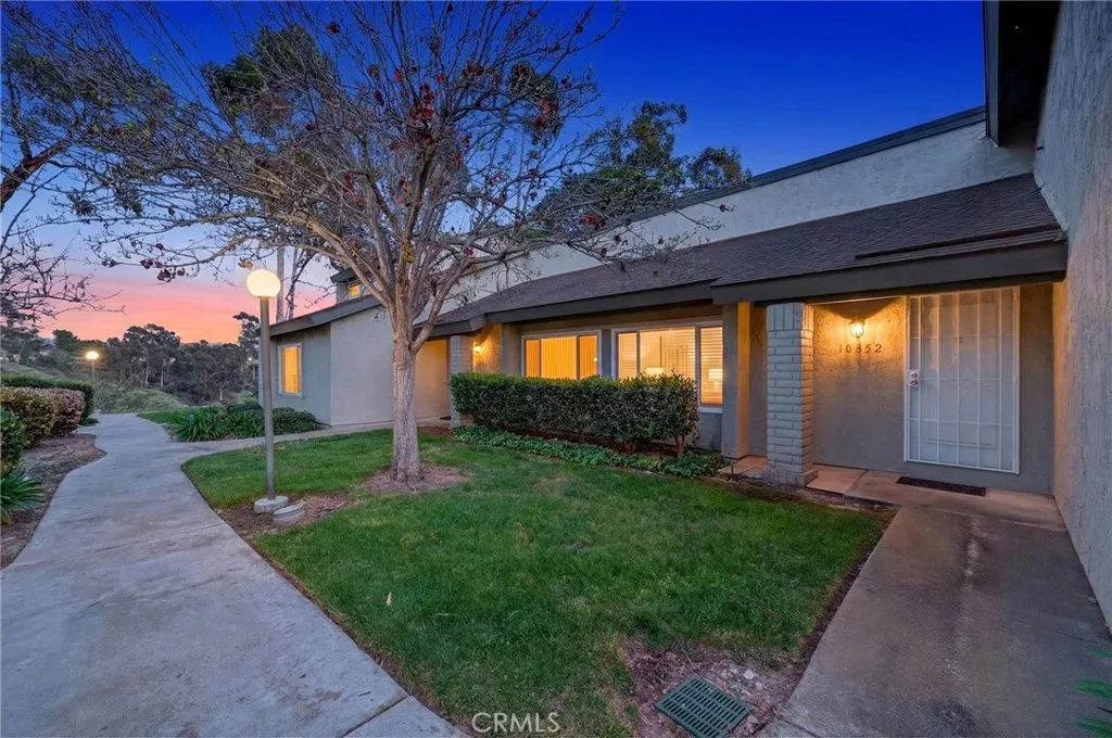 10852 Caravelle Pl, San Diego, CA 92124