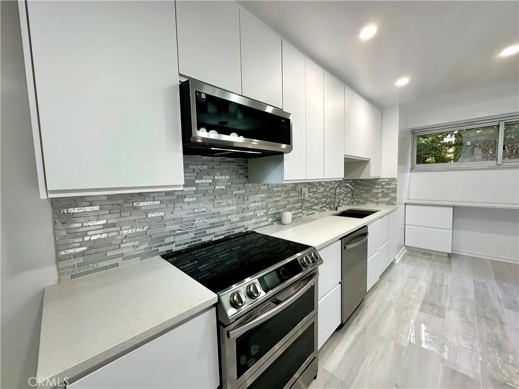 Additional image 6 of 10450 Wilshire Unit 2A, Los Angeles, CA 90024
