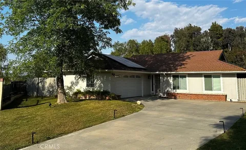 30681 Southern Cross Road, Temecula, CA MLS: IV25102232