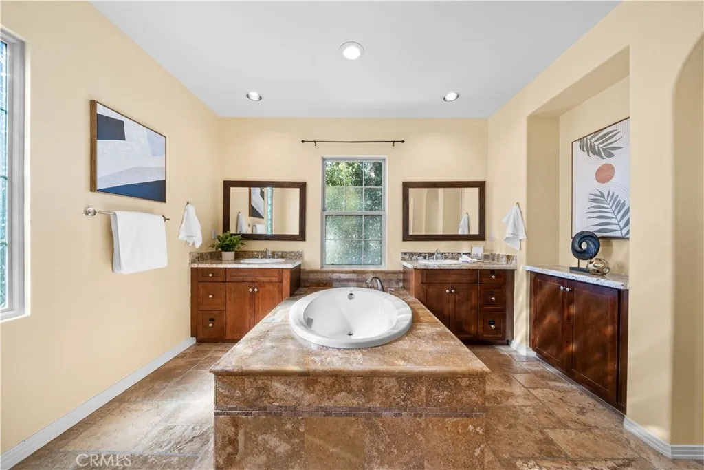 Additional image 28 of 94 Mission, Irvine, CA 92620