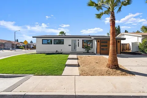 Property image for 13328 Silver Lake Dr, Poway, CA 92064