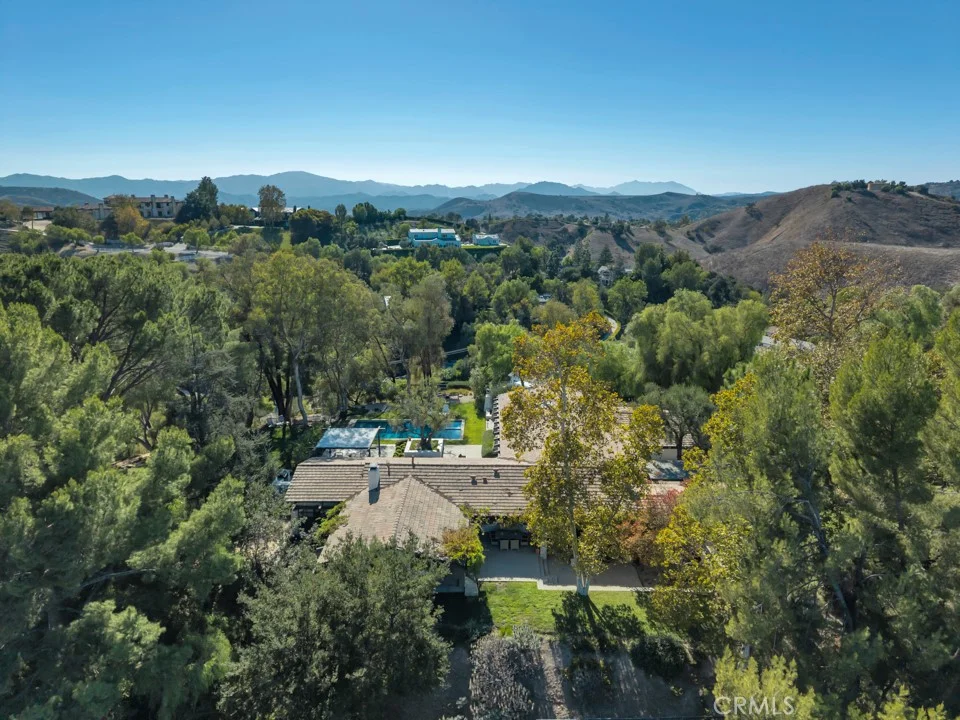 5558 Bill Cody Rd, Hidden Hills, CA 91302
