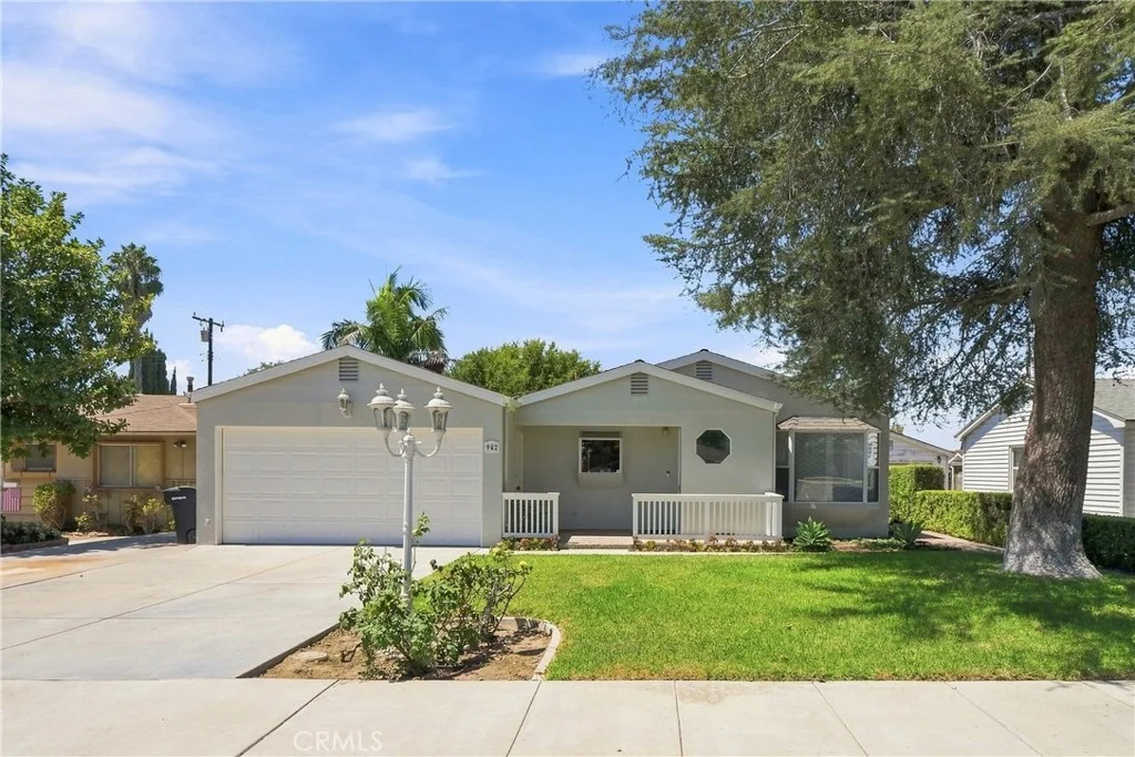 942 N Wanda Rd, Orange, CA 92867