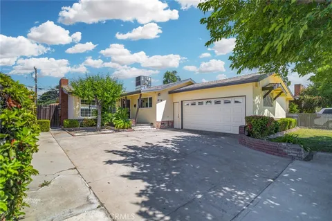 616 Stephens Drive, Bakersfield, CA MLS: NS25102065