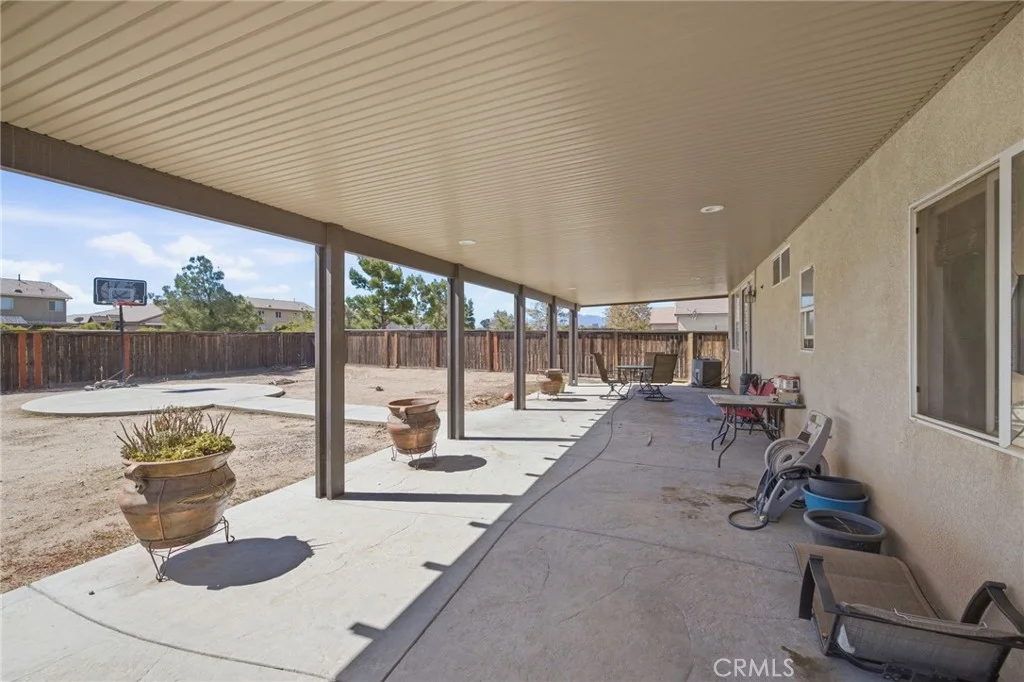 13739 Jackson St, Hesperia, CA 92344
