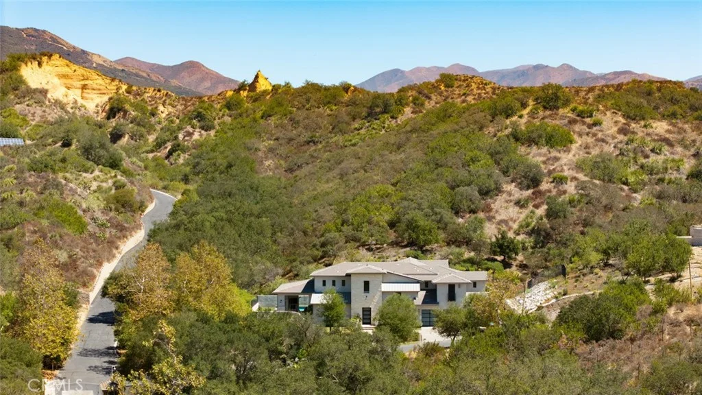 19892 Summit Trail Road, Trabuco Canyon, CA 92679