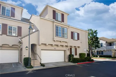 18 Leucadia, Irvine, CA MLS: OC25084051